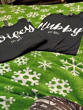 Gildan Black 'Wifey' and 'Hubby' Couples Tees with White Script